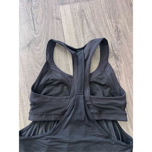 Lululemon Women Top Black Poly Blend Sleeveless 2 in 1 Run Active Tank Top size - Picture 3 of 5